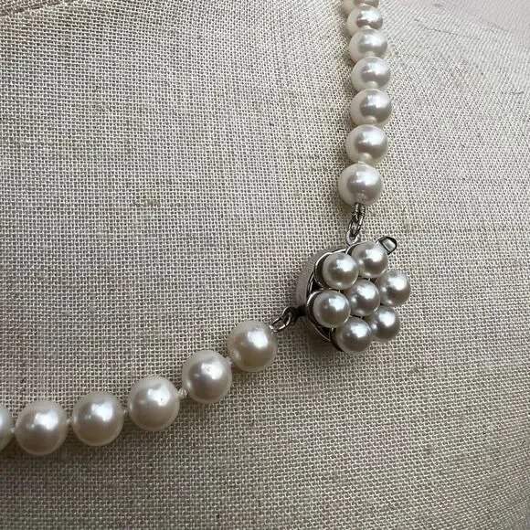 14k wht gold white Akoya pearl 16” choker necklace w/flower clasp, appraised